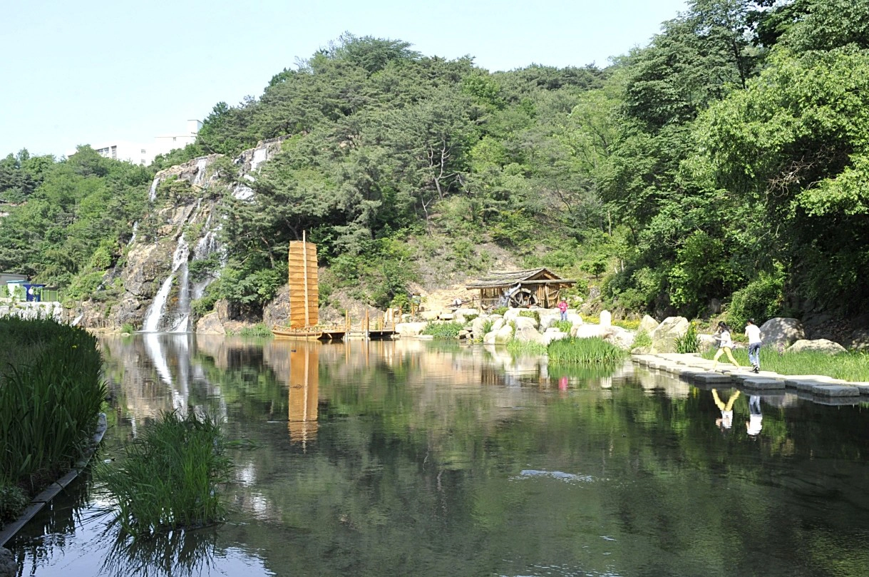 Nature and Cultural Escapes Nearby
