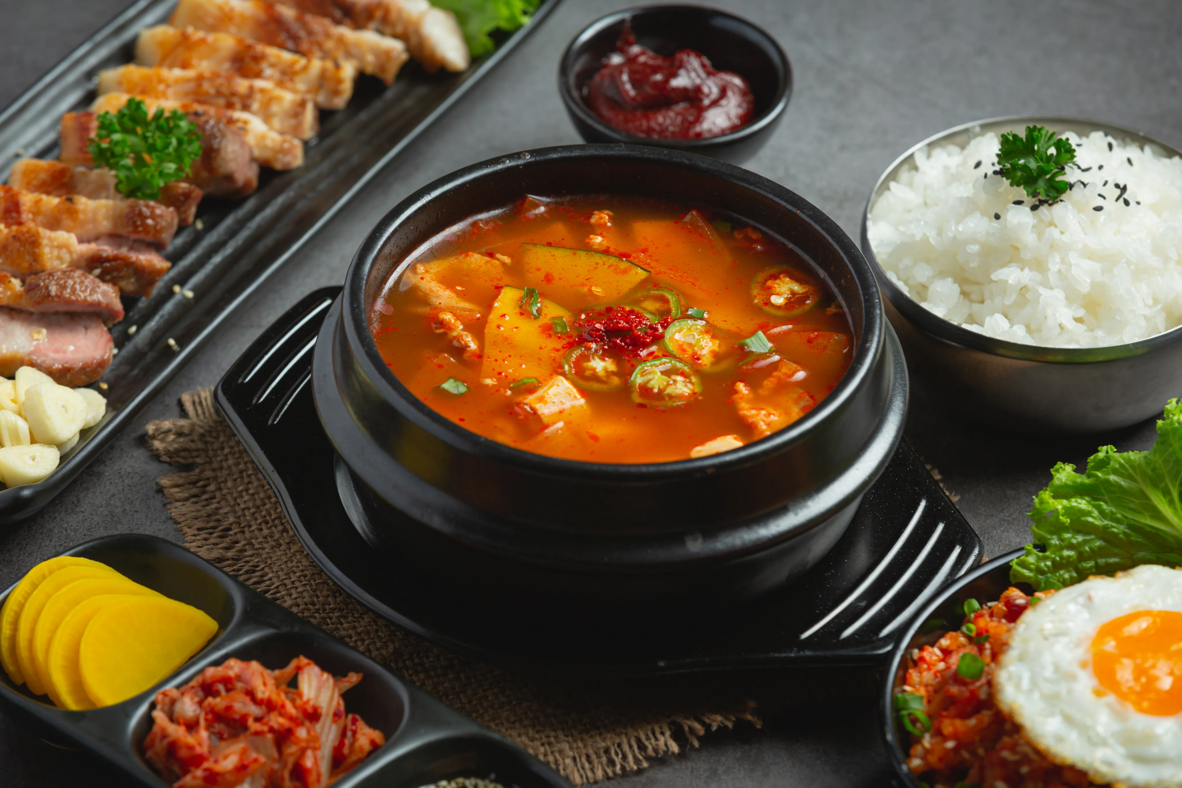 Dining and Local Experiences